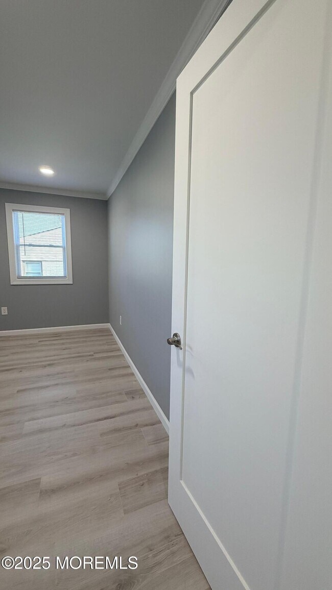 Building Photo - 420 Cross Rd