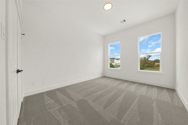 Building Photo - 4916 Lavender St