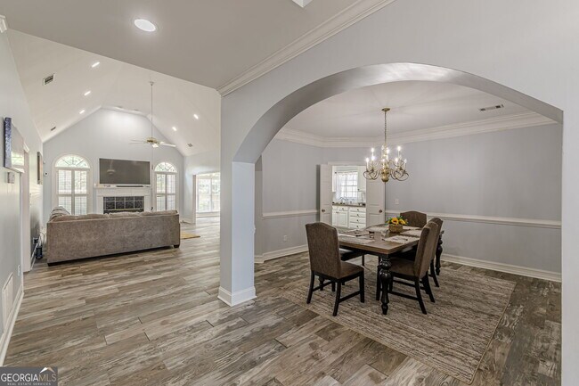 Building Photo - 203 Prestwick Way N