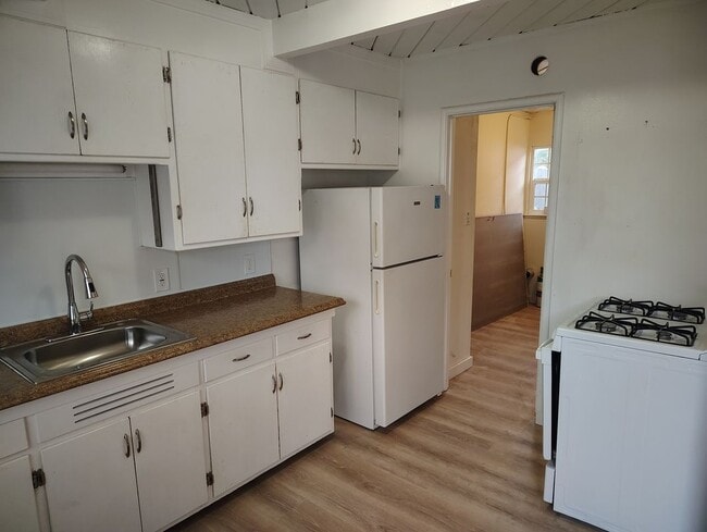Building Photo - 5707 Carlos Ave
