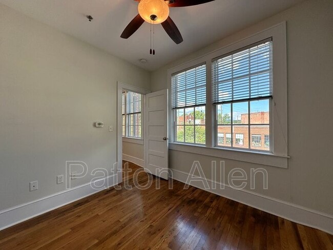 Building Photo - 444 Haywood Rd