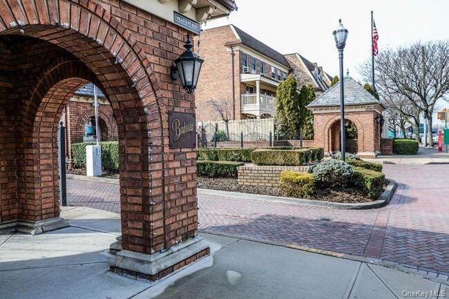 Building Photo - 205-30 Brian Crescent