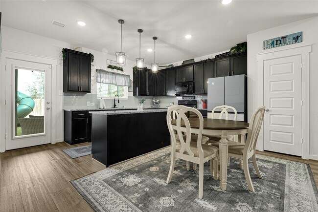 Building Photo - 30260 Kingston Heath Dr