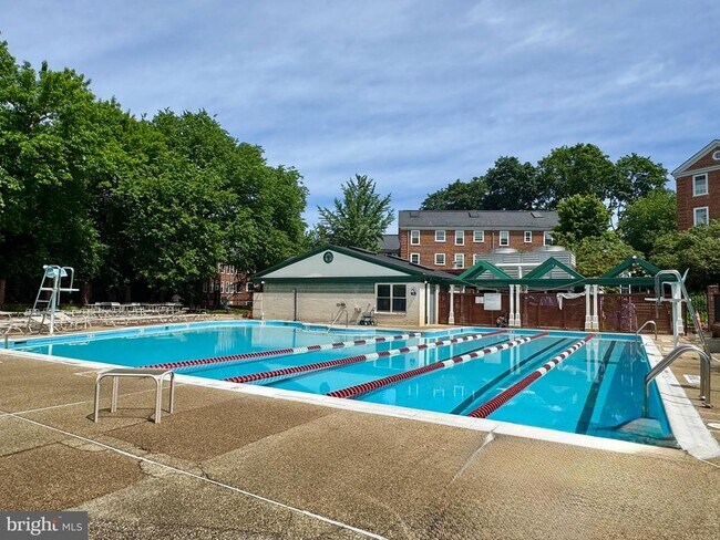 Building Photo - 3811 39th St NW