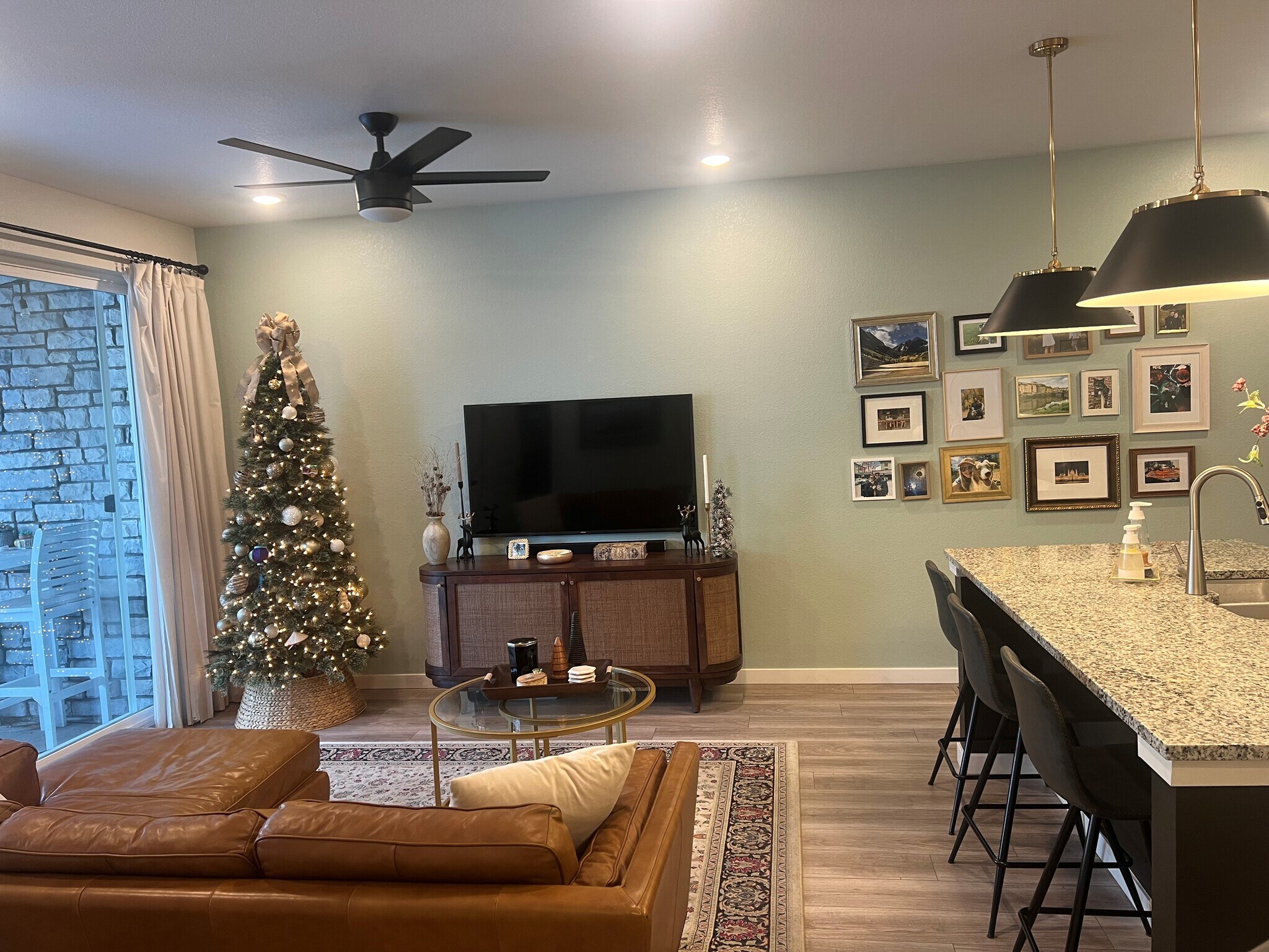 Building Photo - 7487 W Pacific Ln