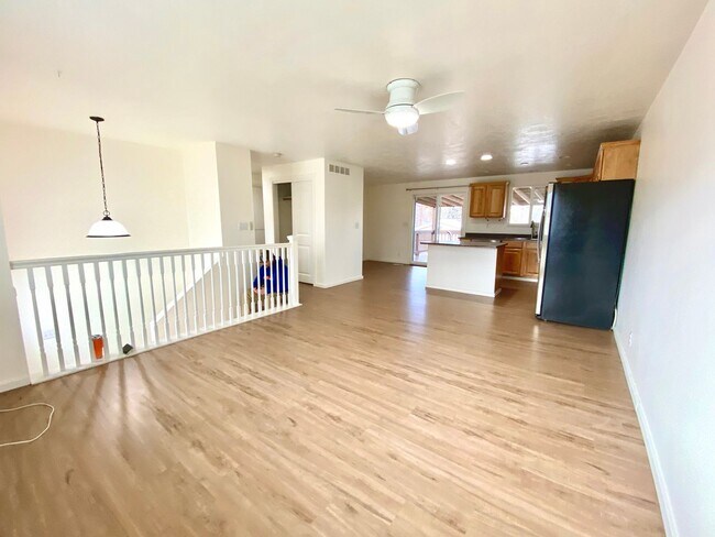 Building Photo - 4 Bedroom 2 Bath Home Boise North End