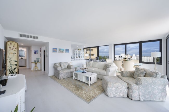 Building Photo - 3589 S Ocean Blvd