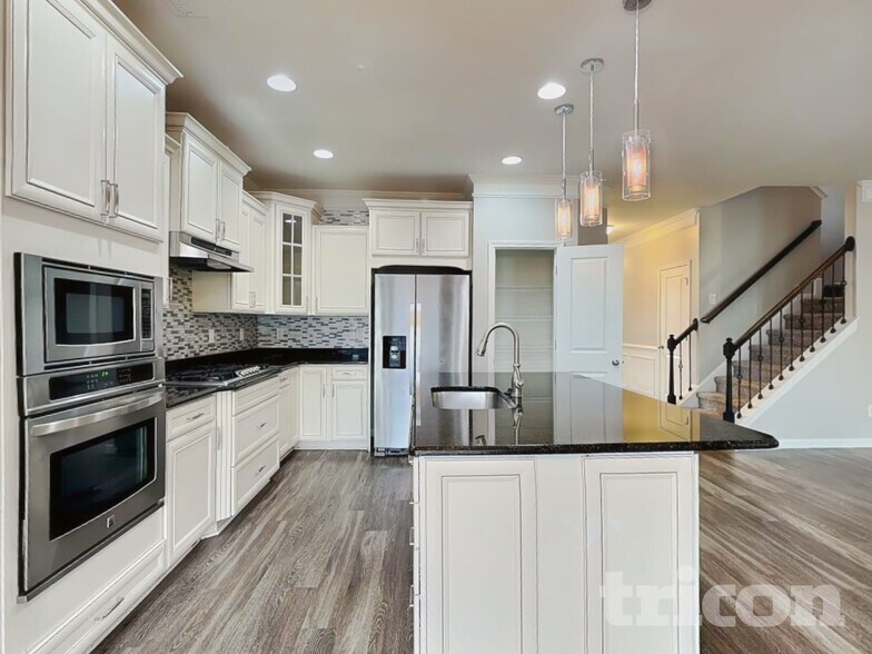 Building Photo - 10031 Wrigley Dr