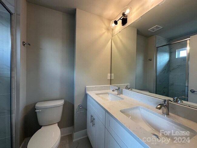 Building Photo - 5018 Central Ave