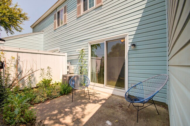 Building Photo - 1608 Normantown Rd