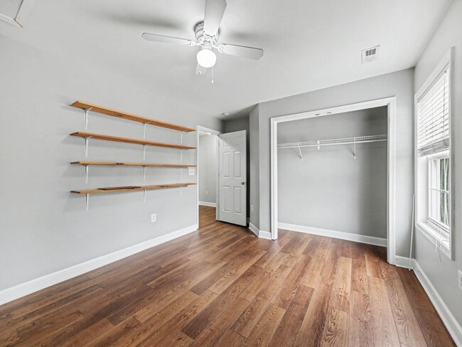 Building Photo - 242 5th St