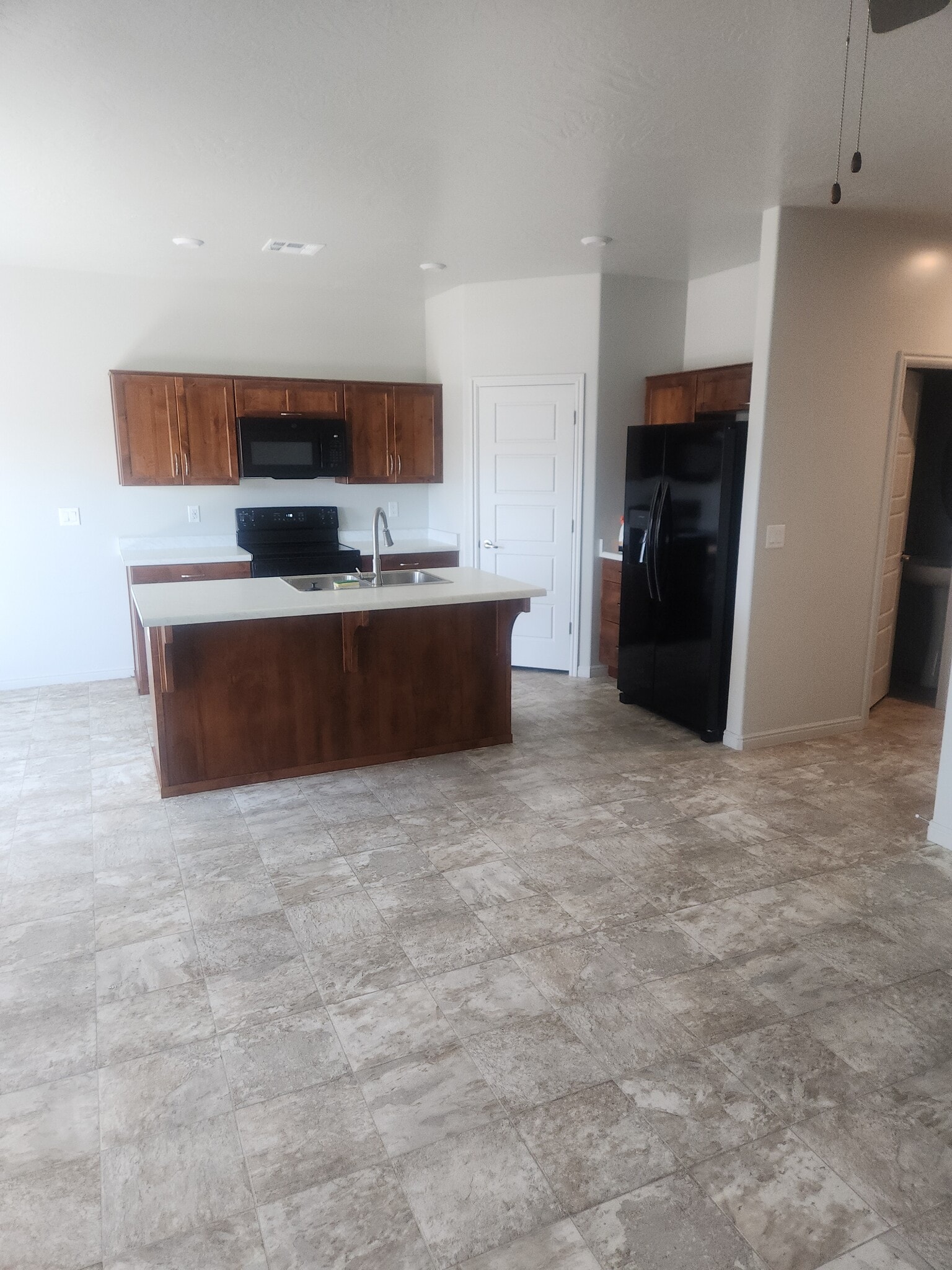 Building Photo - 359 S Deep Creek Dr