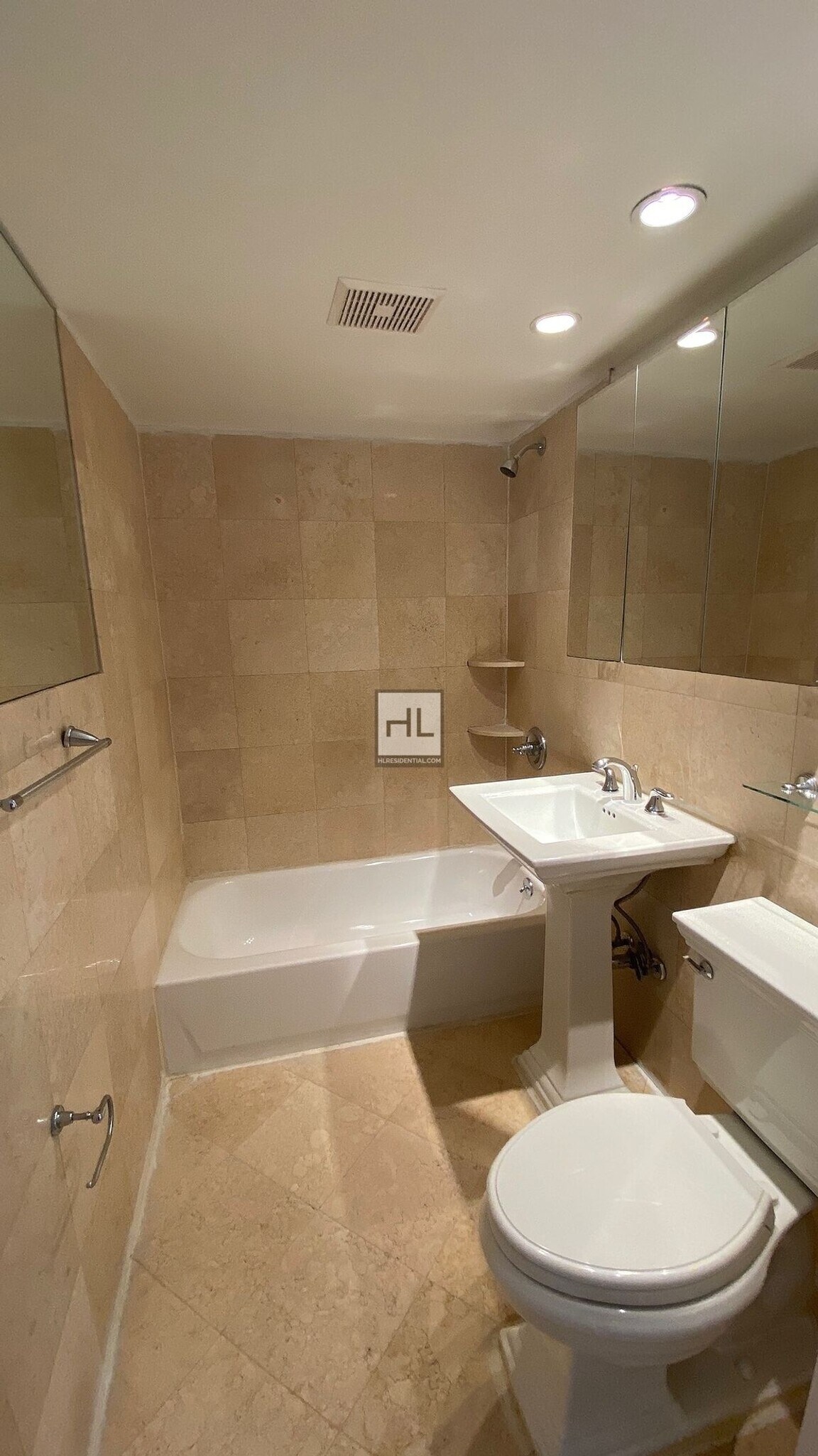 Building Photo - Renovated Gramercy 2-Bedroom with Classic ...