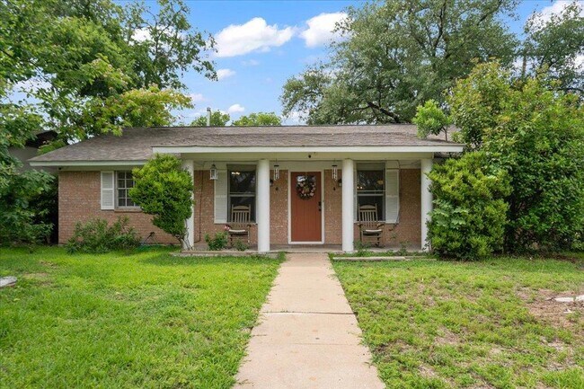 Building Photo - 6400 S Meadows Blvd