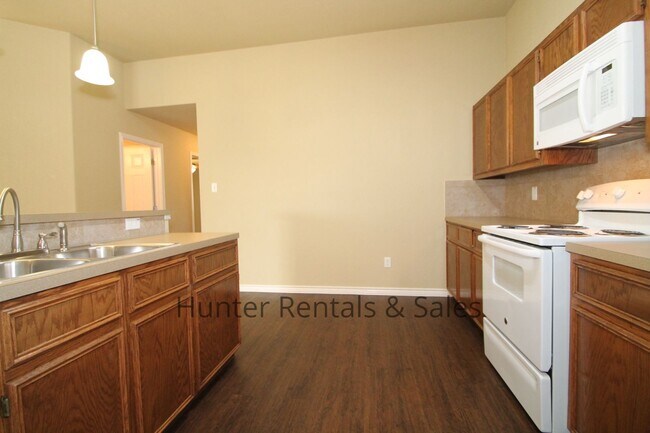 Building Photo - Airport and Texas A&M Central Texas Nearby!