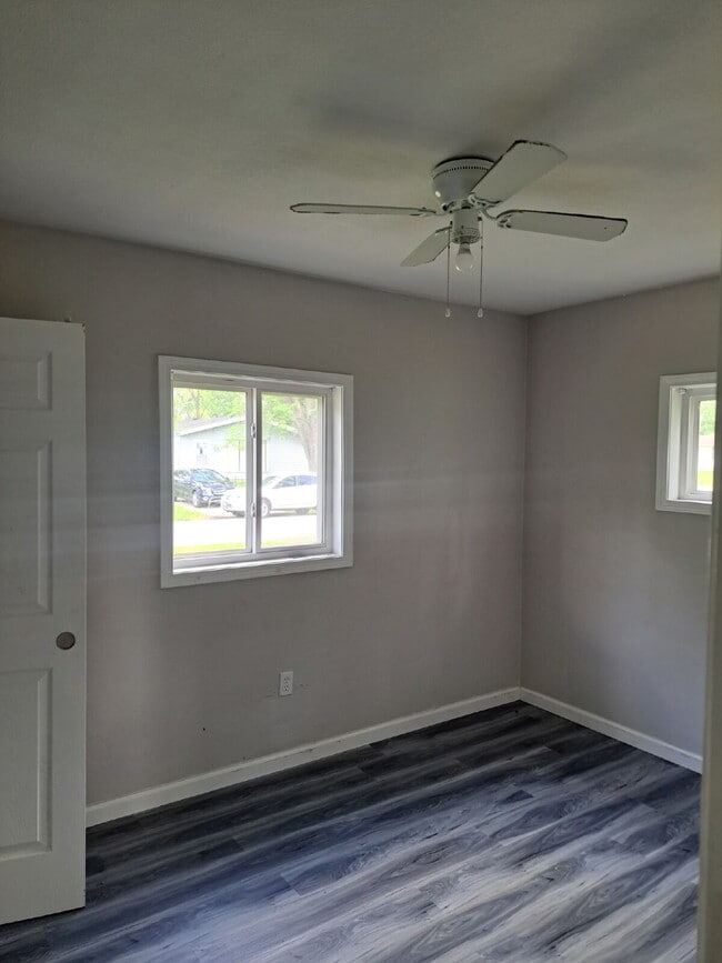 Building Photo - "3-Bedroom Retreat in Cahokia Heights – Co...