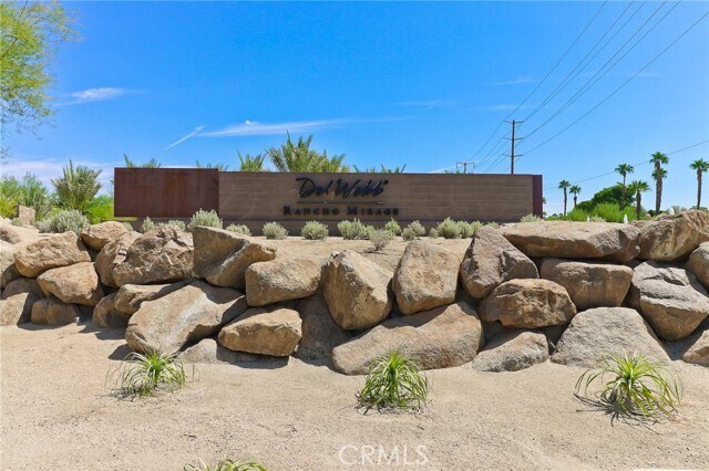 Building Photo - 77 Syrah