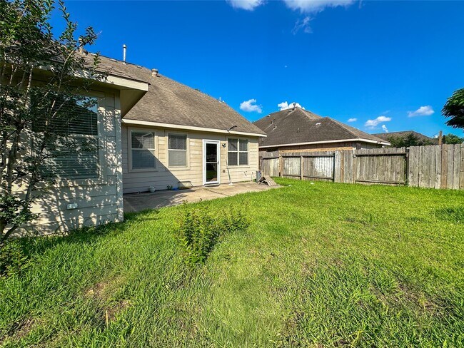 Building Photo - 20319 Little Wing Dr
