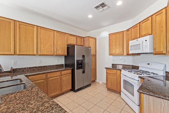 Building Photo - 7407 W Darrow St