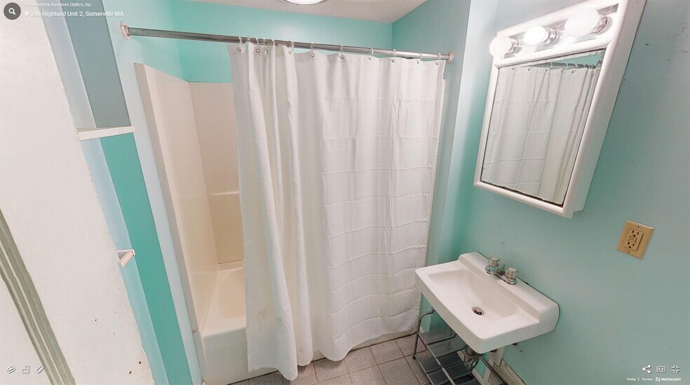 Building Photo - 296 Highland Ave