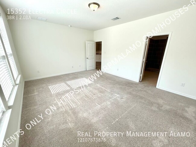 Building Photo - **APPLICATION RECEIVED** MOVE IN SPECIAL! ...