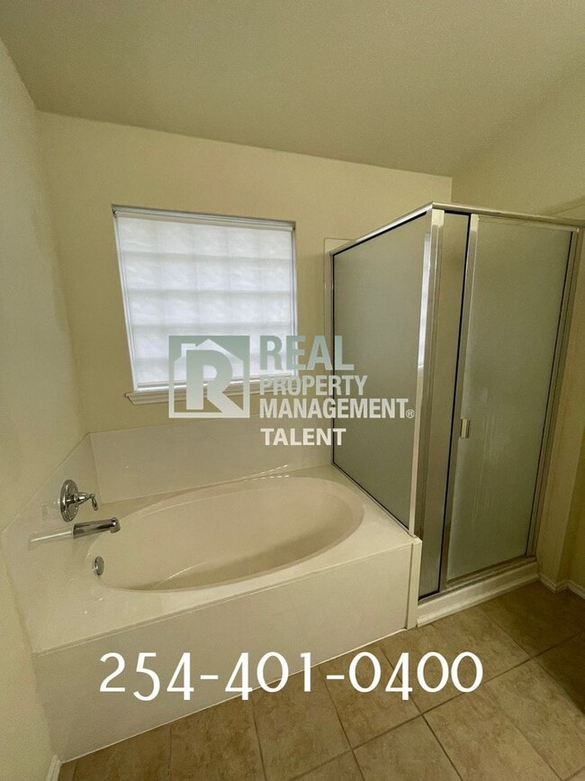 Building Photo - 3-bedroom, 2-bathroom home located  in Waco