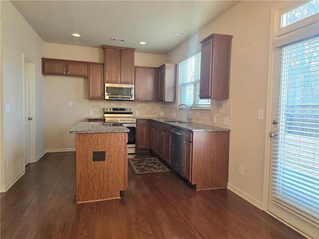 Building Photo - 3514 Brockenhurst Dr