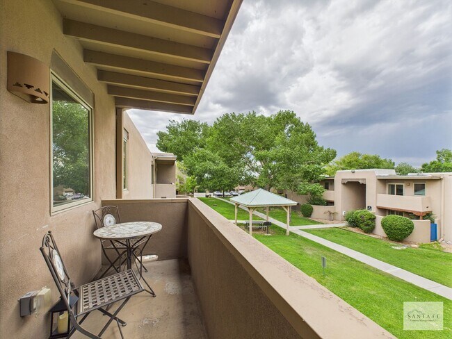 Building Photo - Fully Furnished Condo Available Now!