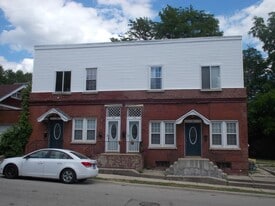 Building Photo - 110 S Chicago Ave