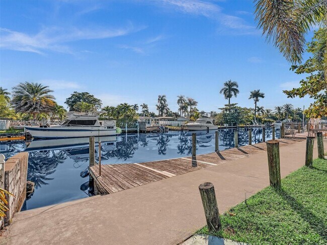 Building Photo - 4416 SW 35th Ave