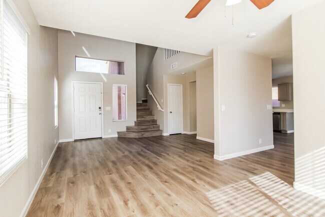 Building Photo - 8635 W Kathleen Rd