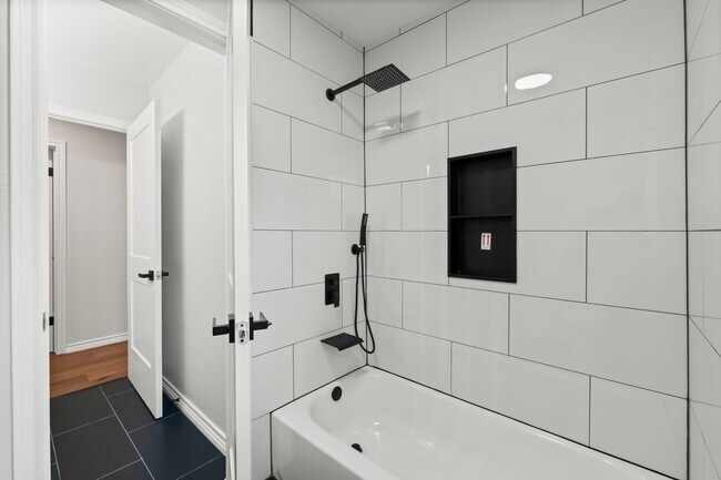 Building Photo - 2535 Southwick St