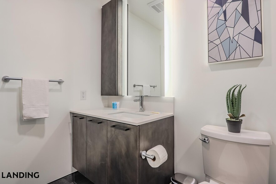 Building Photo - 632 Howard Rd SE