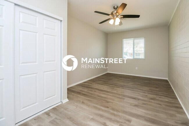 Building Photo - 5 Bedroom Pet-Friendly Home in PHOENIX, AZ...