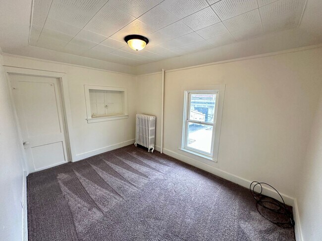 Building Photo - 311-315 N.Parker Dr.