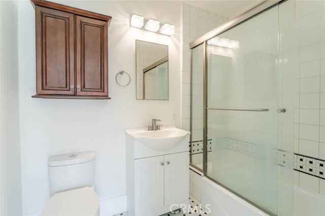 Building Photo - 20026 Kittridge St