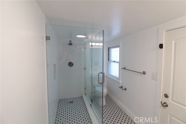 Building Photo - 393 N Shaffer St