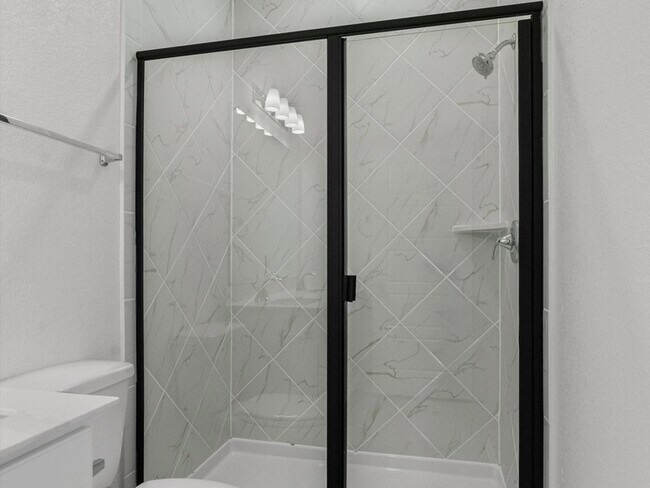 Building Photo - 12501 Chumleys St