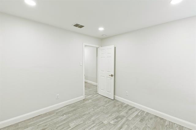 Building Photo - 9900 Presthope Dr