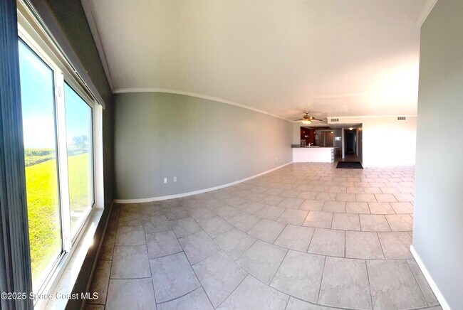 Building Photo - 1415 N Hwy A1A