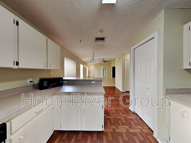 Building Photo - 9824 Morris Glen Way