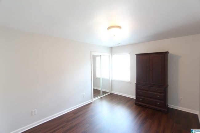 Building Photo - 5987 Waterside Dr