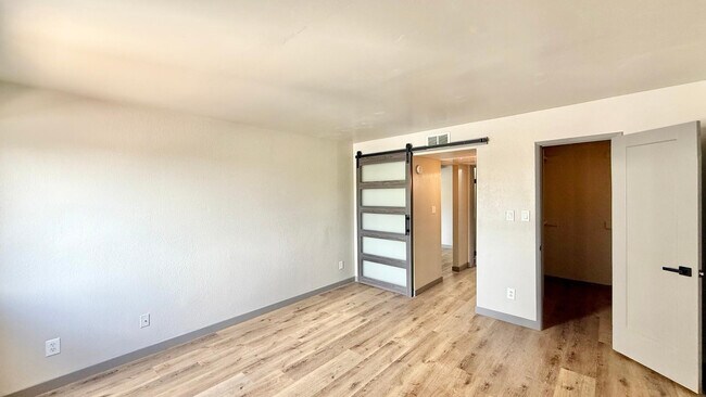 Building Photo - 2938 N 61st Pl