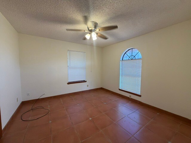 Building Photo - 1301 W Duranta Ave