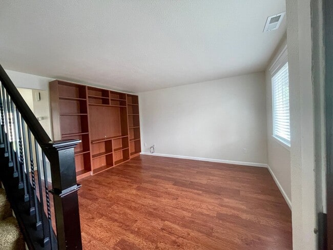 Building Photo - 1634 Cherry Ln