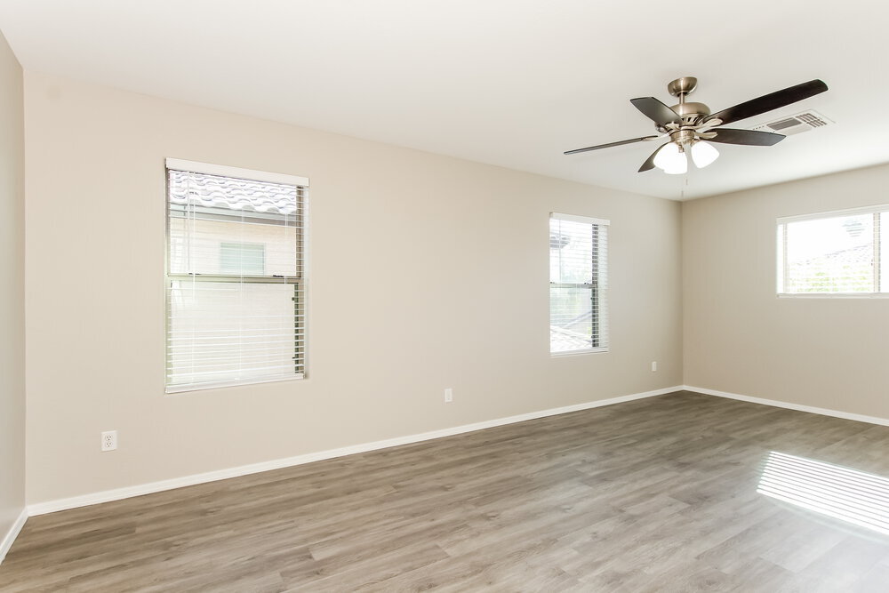 Building Photo - 10225 W Camelback Rd