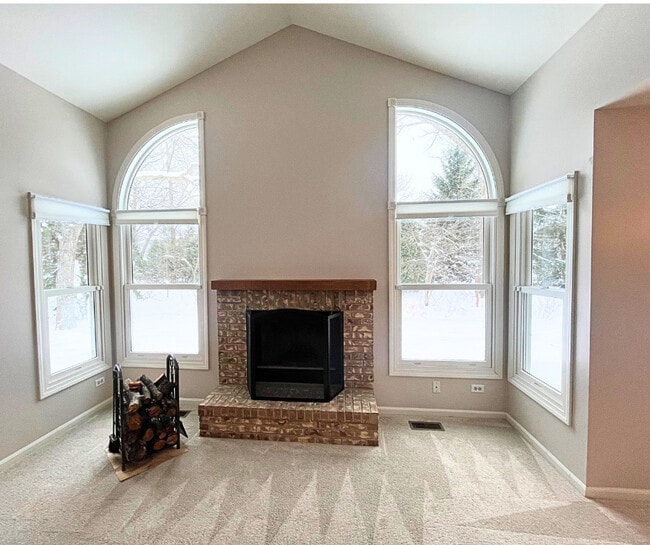 Building Photo - 925 Hartford Dr