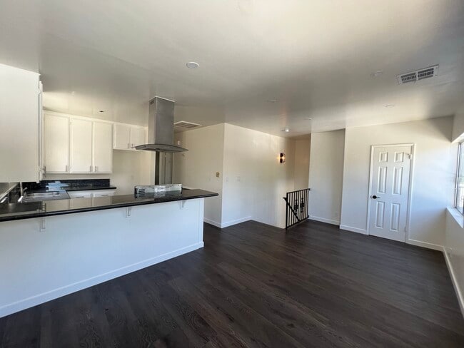 Building Photo - 1415 Seward St