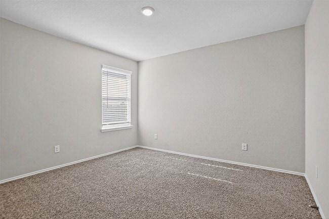 Building Photo - 9205 Inland Leather Ln