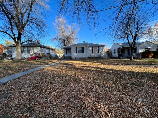 Building Photo - 3 Bed 2 Bath House